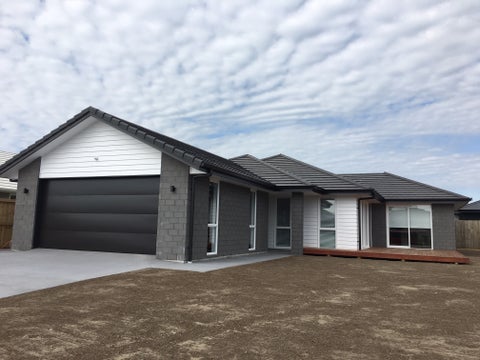 10 BILL MILLER DRIVE, Tauranga