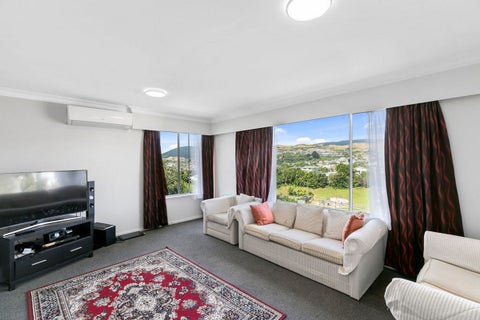 11 Tainui Tce, Tawa, Wellington