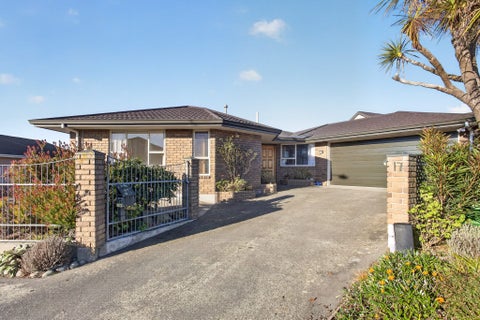 1/17 Cordyline Place, Waimairi Beach, Christchurch