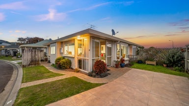 27/17 JOHN Street, TRENTHAM, UPPER HUTT