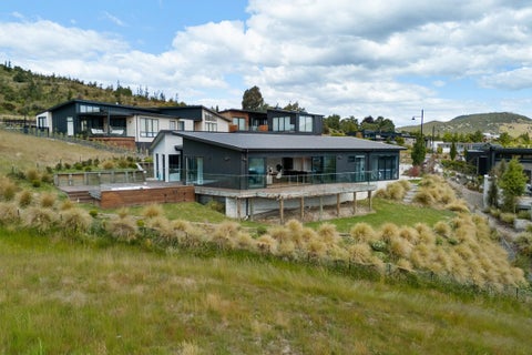 13 Akitu Rise, Wanaka