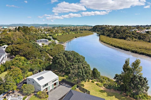 16A Renata Crescent, Te Atatu Peninsula, Auckland