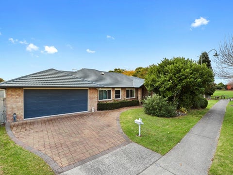 25 Farringdon Avenue, Rototuna North, Hamilton