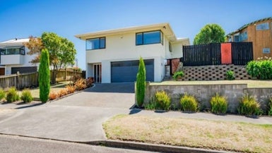 46 Hicks Crescent, Waikanae Beach, Waikanae