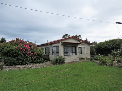 14 Hawes Street, Waimangaroa, Westport