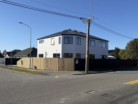 8 Sawyers Arms Road, Northcote, Christchurch