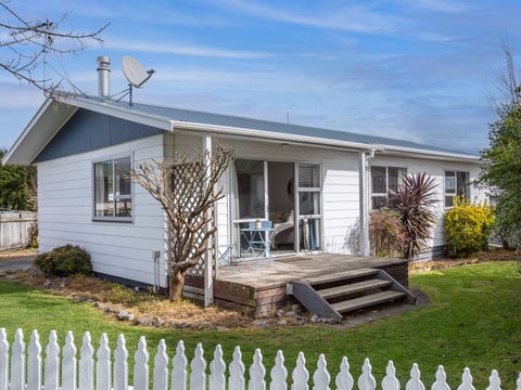 39 Fisher Place, Carterton