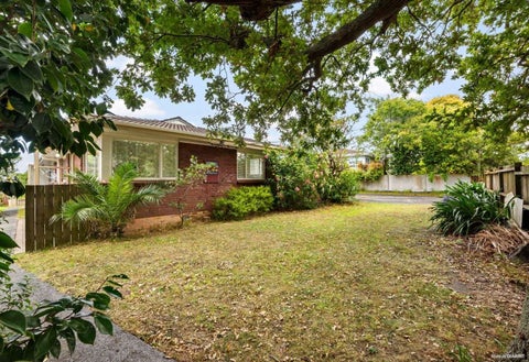 1/3 Salisbury Road, Birkdale, Auckland