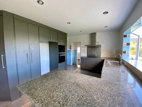 318 Sturges Road, Henderson Valley, Auckland