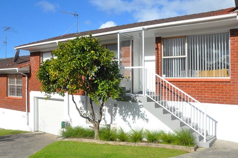 2/21 Quebec Road, Milford, Auckland