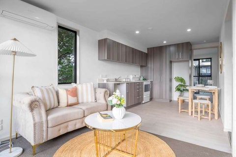 2/1902 Great North Road, Avondale, Auckland