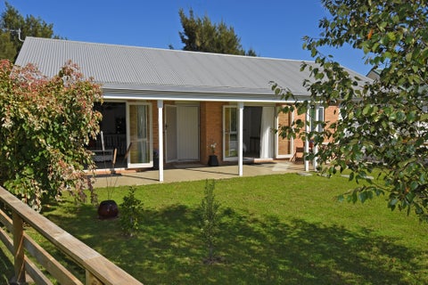 7 Orchard Road, Greytown