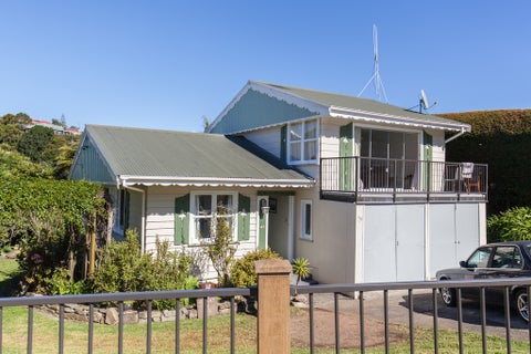 49 Government Road, Raglan
