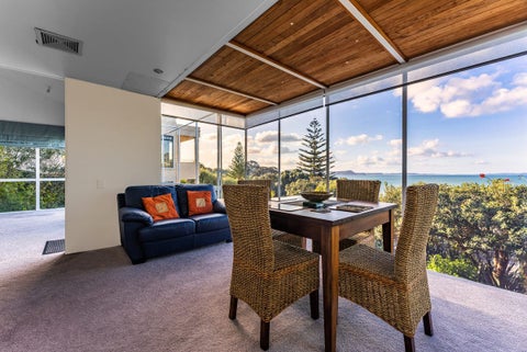 28 Chelverton Terrace, Red Beach, Red Beach