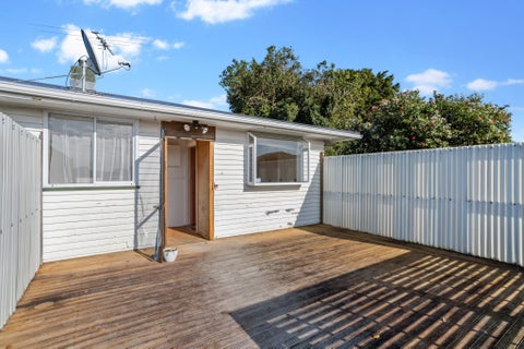 35 Flanshaw Road, Te Atatu South, Auckland