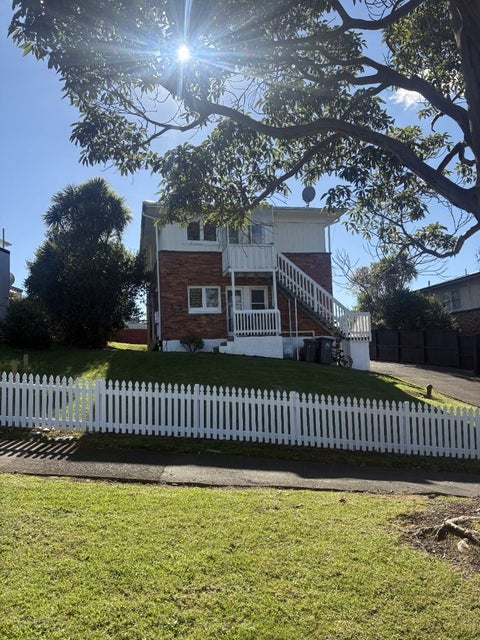 3/12 Strong Street, St Johns, Auckland