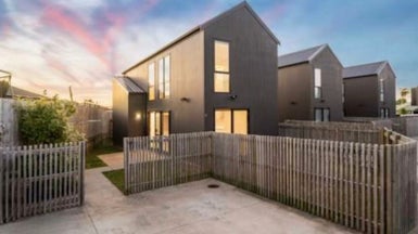 2C Otaimako Place, Mangere, Auckland
