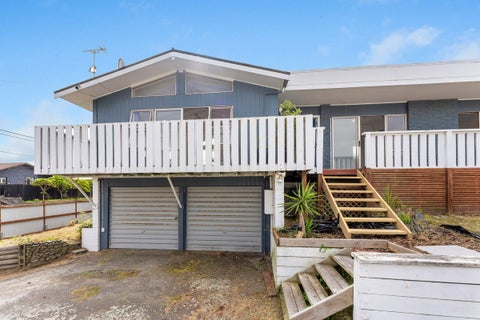 62 Toi Street, Otaki Beach, Otaki