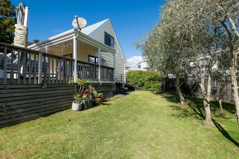 2/86 College Road, Northcote, Auckland
