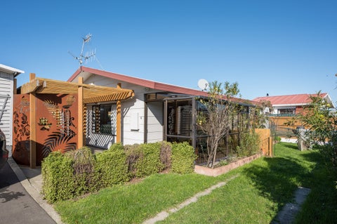 2/48 Songer Street, Stoke, Nelson