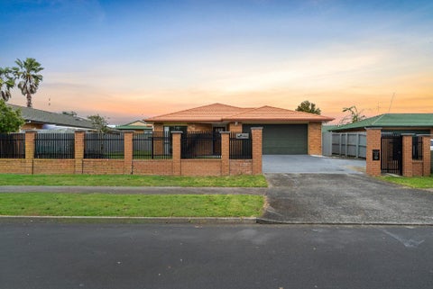 32 Eastland Road, Flat Bush, Auckland