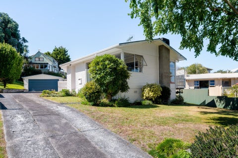 16 Rothesay Place, Dinsdale, Hamilton