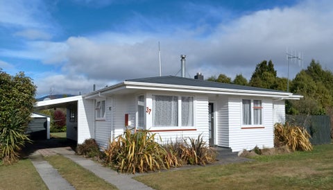 37 Mararoa Drive, Manapouri, Manapouri