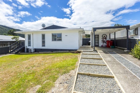 19A Gemstone Drive, Birchville, Upper Hutt