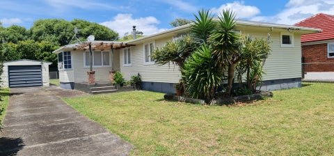 13 Wallace Road, Mangere Bridge, Auckland