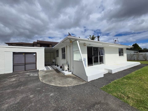 2/28 Allenby Road, Papatoetoe, Auckland