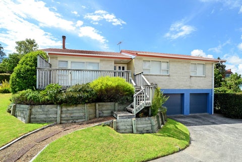 6 Gwenand Place, Botany Downs, Auckland