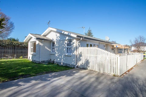 1/227 Memorial Avenue, Burnside, Christchurch