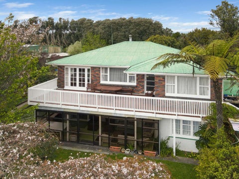 1216 Scenic Drive North, Swanson, Auckland
