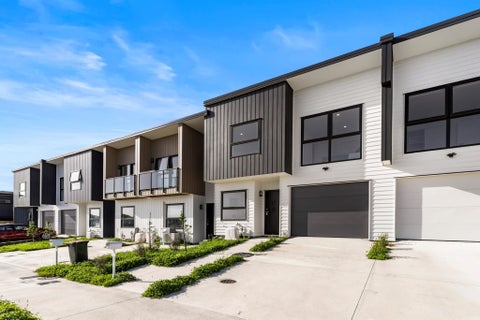 10 Lawson Creek Street, Massey, Auckland