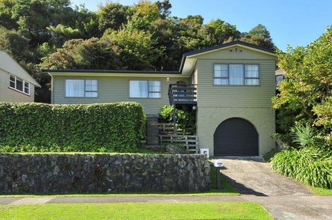 49 Thomas Street, Stokes Valley, Lower Hutt
