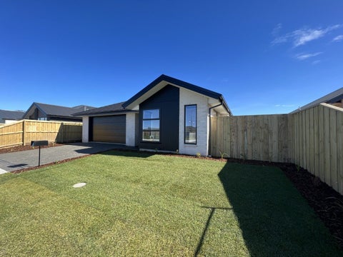 49 Crossley Avenue, Woodend, Woodend