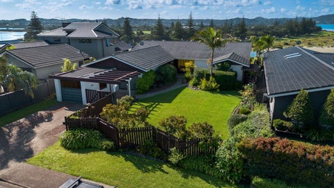 61 Rosario Crescent, Red Beach, Whangaparāoa