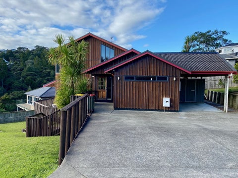 103 Island Bay Road, Beach Haven, Auckland
