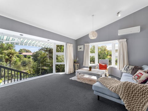 15 Robert Grove, Paraparaumu