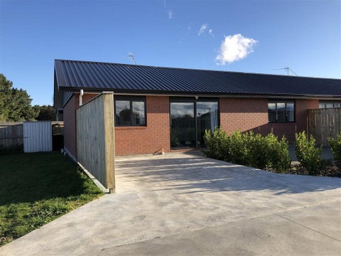 6A Brown Avenue, Carterton