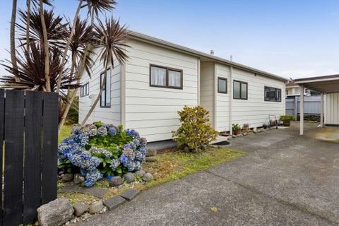 1/4 Naumai Place, Spotswood, New Plymouth