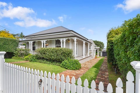 3 Russell Street, Stanley Point, Auckland