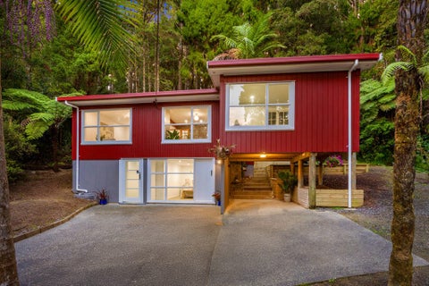 12 Kauri Loop Road, Oratia, Auckland