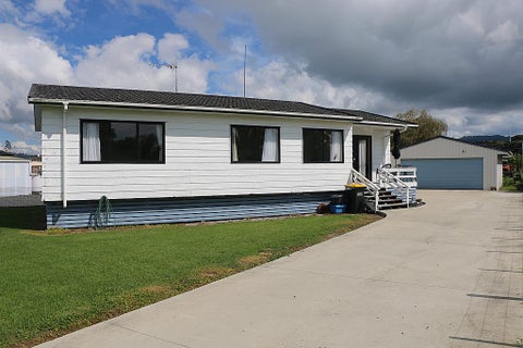 27 Kowhai Avenue, KAIAUA, MIRANDA