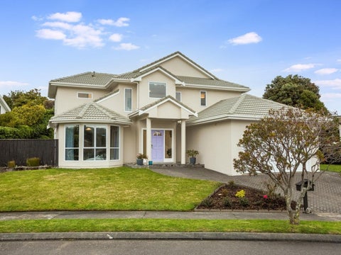 2 Portage Place, Whitby, Porirua