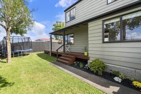 2/7 Ranch Avenue, Beach Haven, Auckland