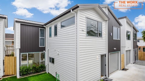 18B Kimber Hall Avenue, Mount Roskill, Auckland