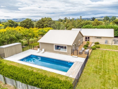 2 Campbell Drive, Martinborough