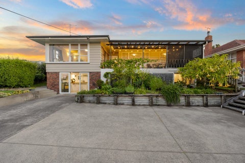 14 Sherwood Avenue, Te Atatu South, Auckland