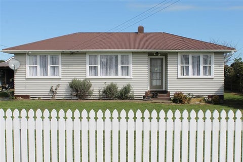 80 Ngatai Street, Manaia, Manaia